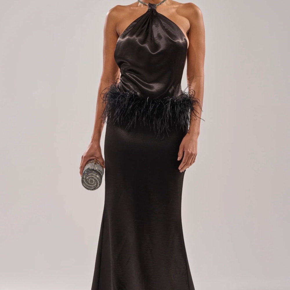 AKIRA WHO IS SHE SATIN FEATHER MAXI DRESS IN BLACK Size MM